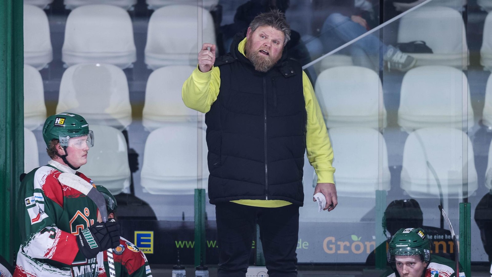 -Macht-einen-anderen-Verein-kaputt-HEV-Trainer-kritisiert-die-eigenen-Fans