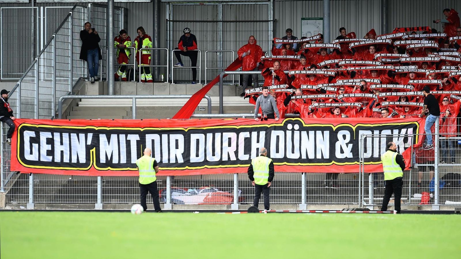 SG-Wattenscheid-G-steblock-f-r-Erkenschwick-Fans-ge-ffnet-St-rmer-fehlt-weiter