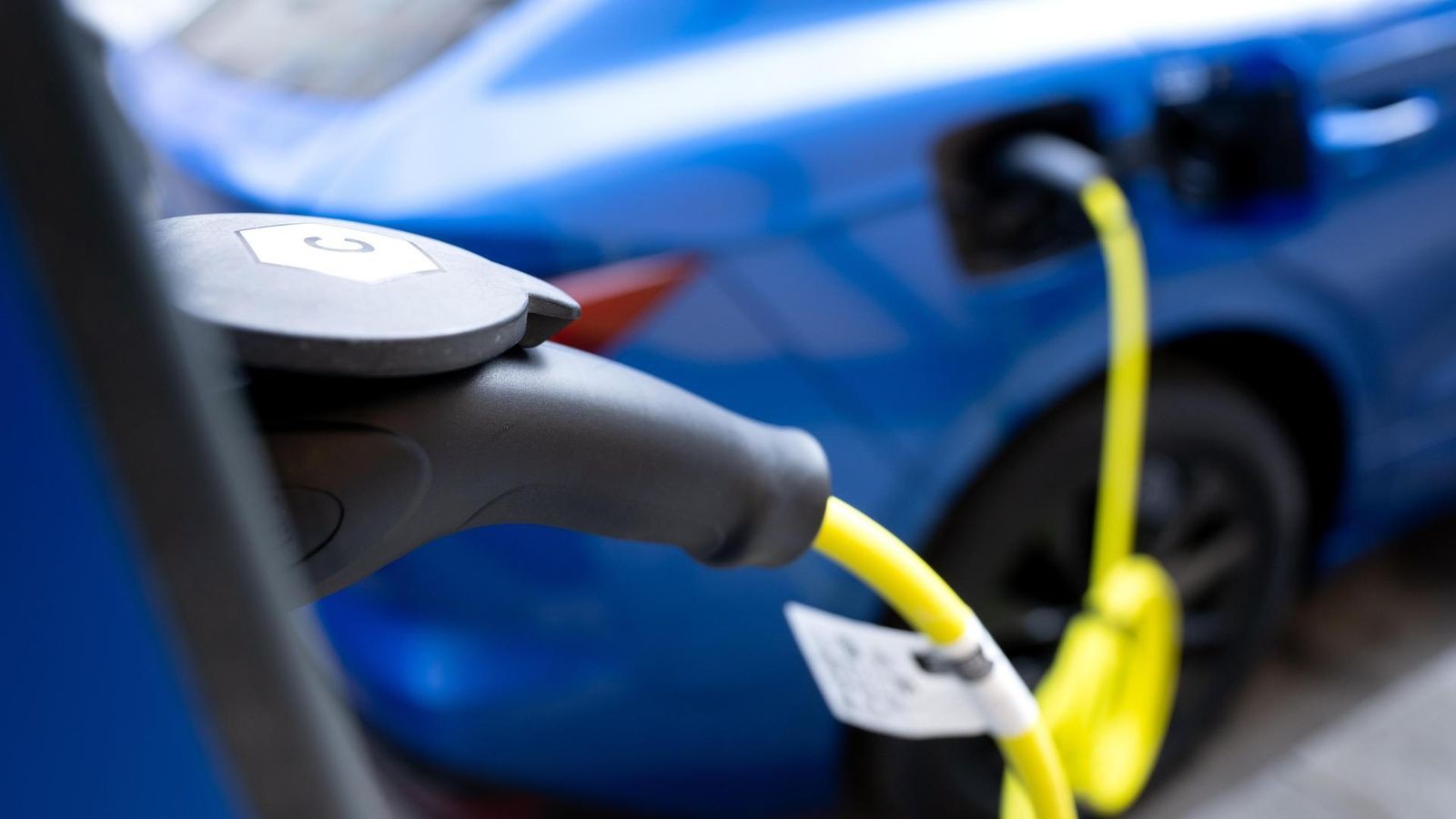 Th-ringens-Verfassungssch-tzer-warnt-vor-Datensammlung-durch-E-Autos