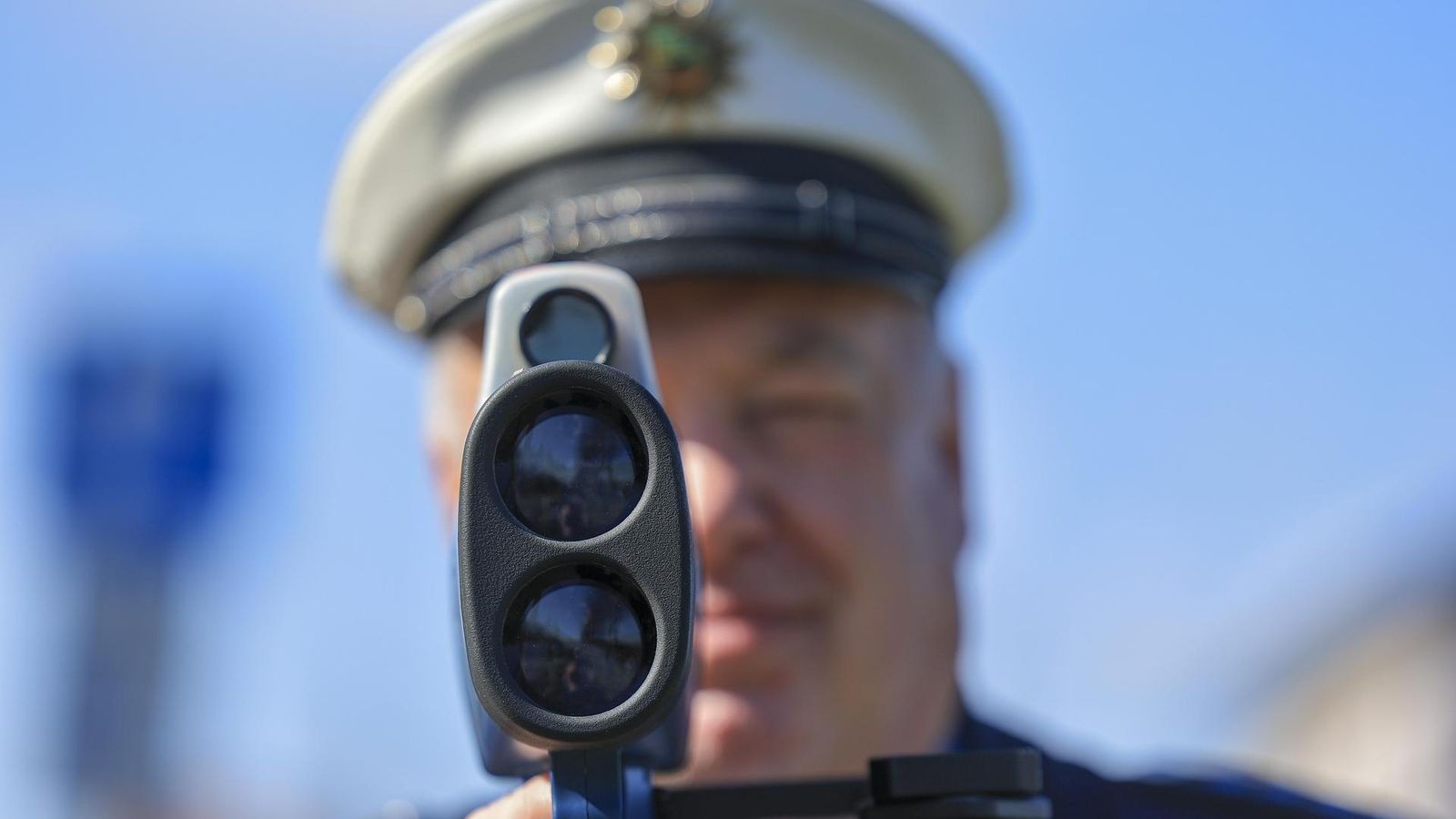 Geschwindigkeitskontrolle-in-Iserlohn-Autofahrer-deutlich-zu-schnell