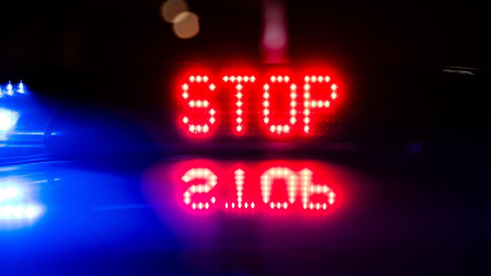 Polizei-sucht-Fahrer-der-im-Kyffh-userkreis-gegen-eine-Hauswand-gefahren-ist