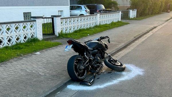Bikerin hat Glück im Unglück bei Unfall in Baddeckenstedt