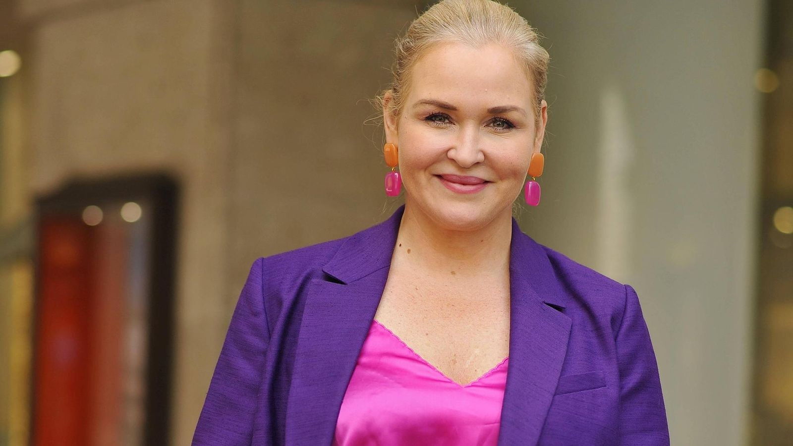 Yetuk ayolning anusini yalash