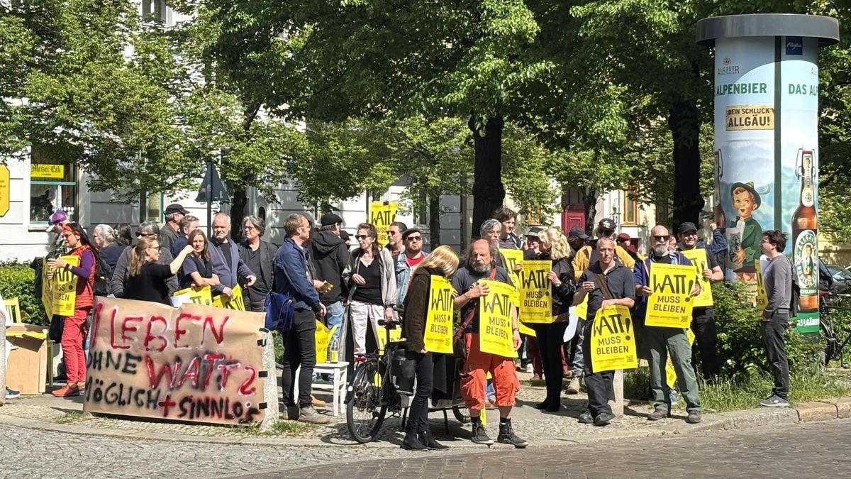 Protest vor WATT-Bar Prenzlauer Berg