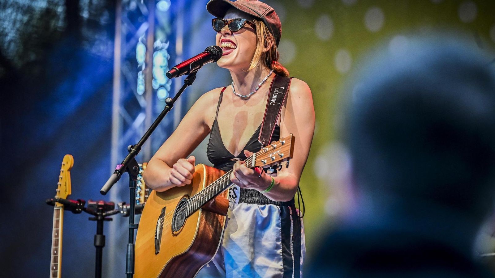 Lara-Hulo-vor-Jena-Konzert-Meine-Sexualit-t-ist-ein-Teil-von-mir-aber-nicht-alles-