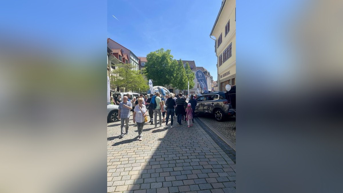 Oldtimer trifft Moderne Highlights beim 24. Autofrühling in Arnstadt