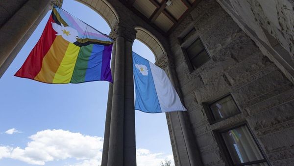 LGBTIQ-Flaggen unerwünscht – US-Städte trotzen mit Kniff