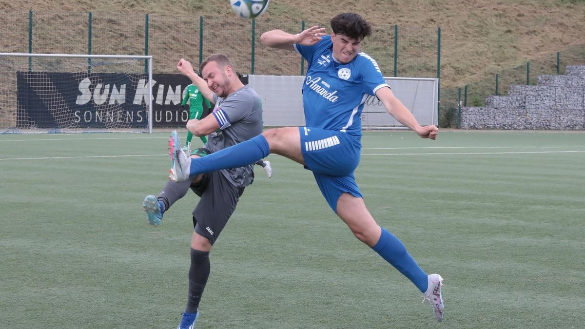 Auch Luca Rüdel schließt sich zur kommenden Saison dem VfL Grafenwald an. Auch Luca Rüdel schließt sich zur kommenden Saison dem VfL Grafenwald an.