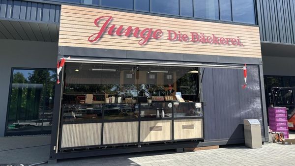 Bäckerei Junge eröffnet neue Filiale mit Café in Bergedorf