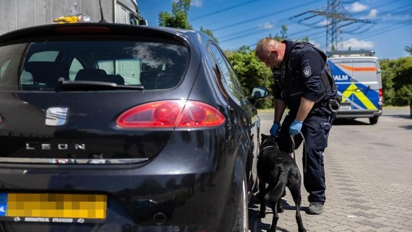 Achtung Kontrolle! Das findet der Zoll Braunschweig auf der A2