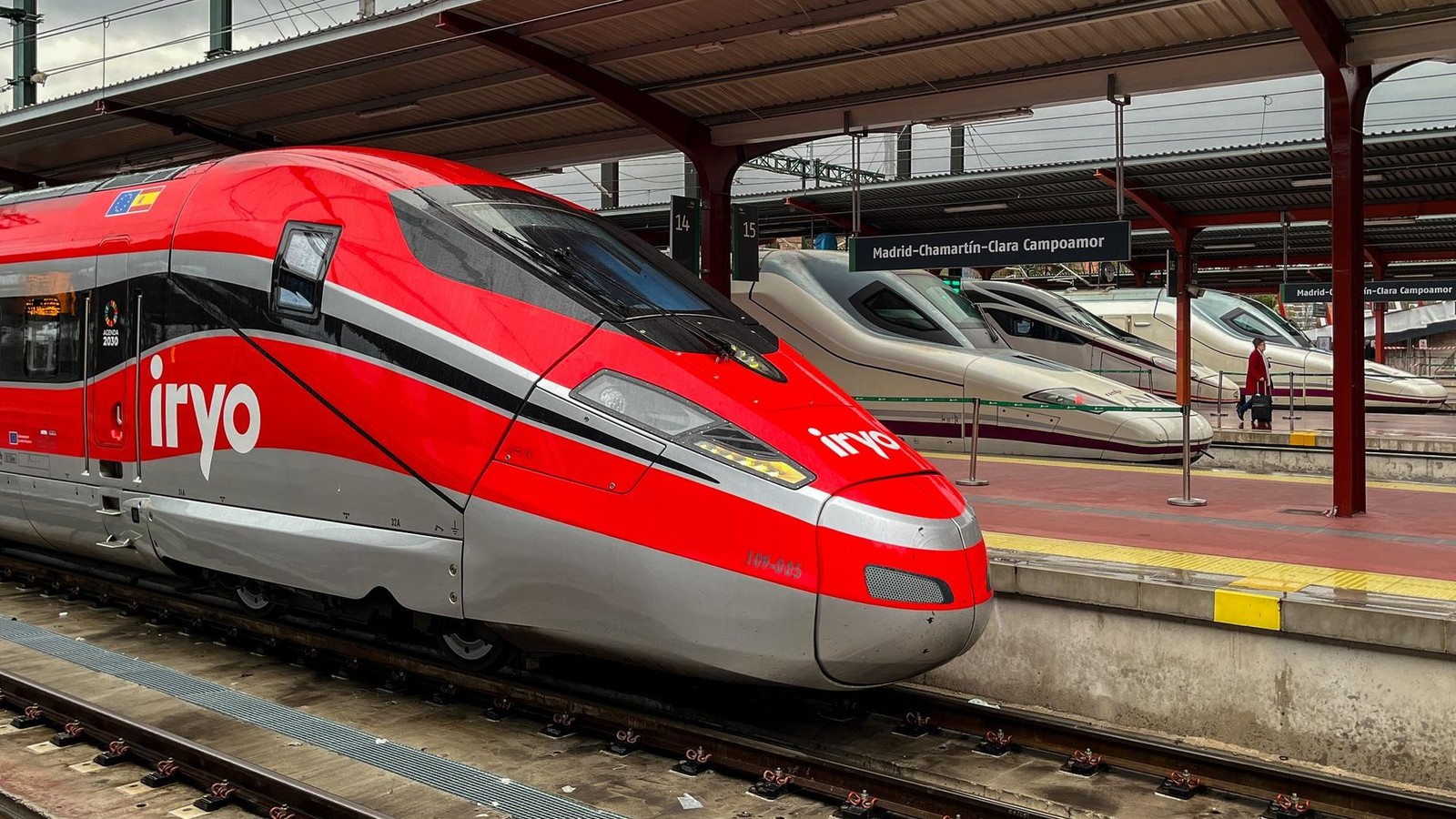 Spaniens-Highspeed-Verbindung-Der-Iryo-Zug-raste-mit-300-km-h-ins-Ungl-ck