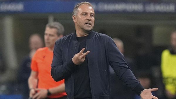 Hansi Flick bleibt Trainer des FC Barcelona