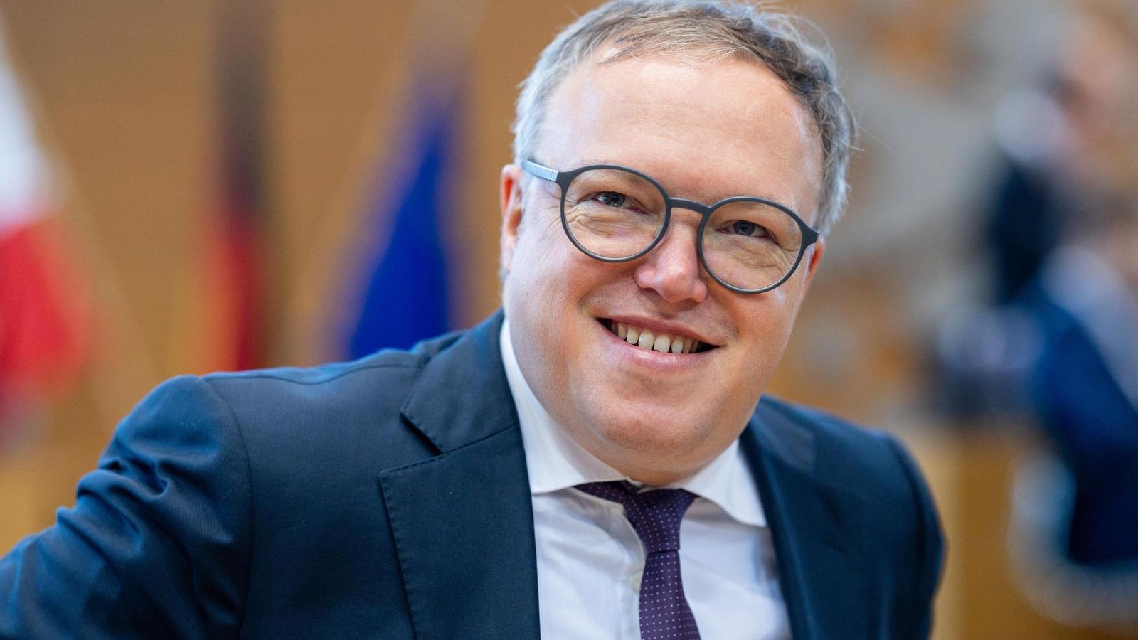 Bl-ht-Th-ringen-den-Beamtenapparat-weiter-auf-