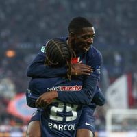 Ousmane Dembélé spielt die beste Saison seiner Karriere und kann diese mit dem Champions-League-Sieg mit Paris Saint-Germain vergolden. Hier jubelt er mit Bradley Barcola.