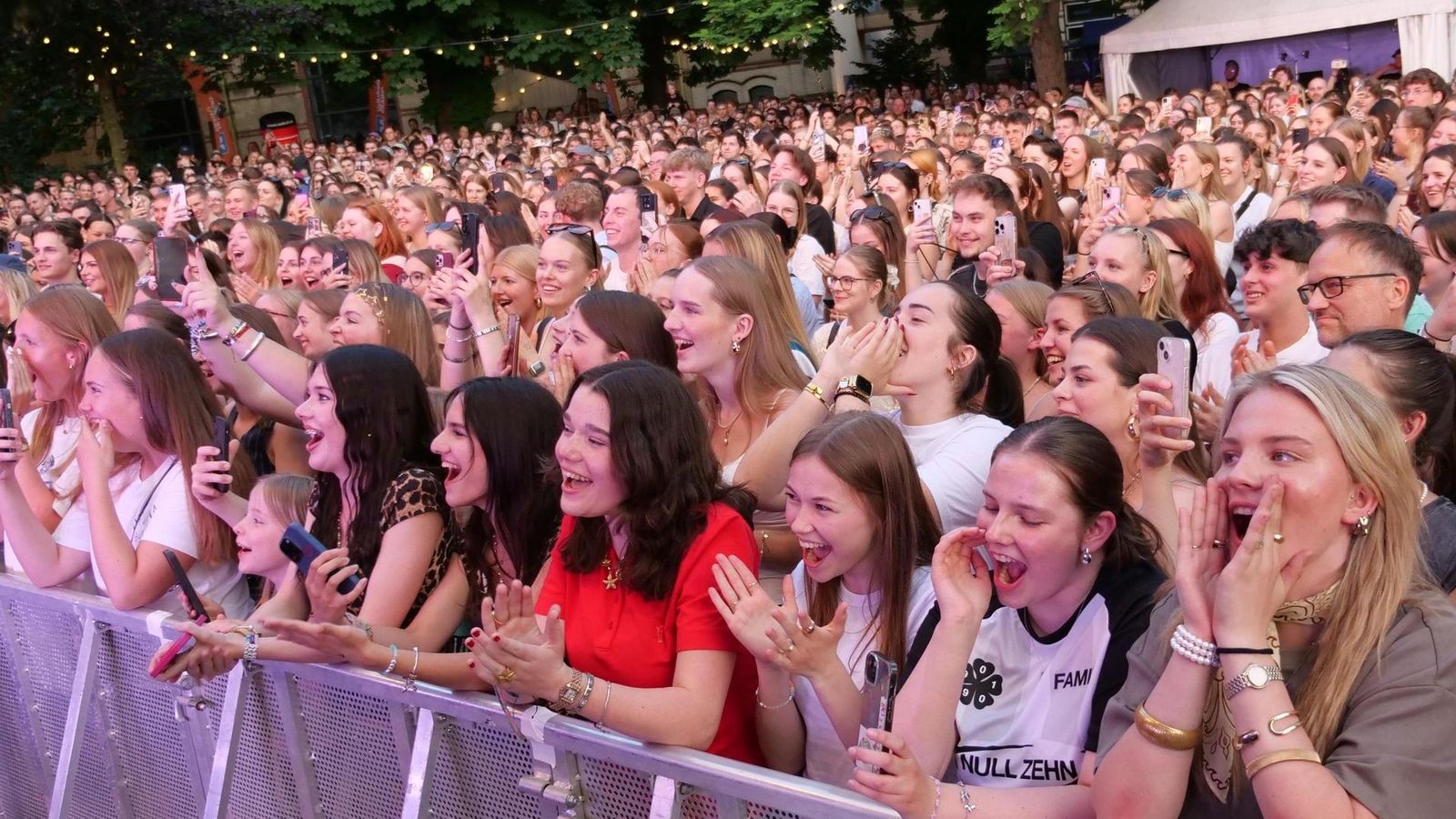 Applaus-Garten-in-Braunschweig-Veranstalter-verlegen-Konzert