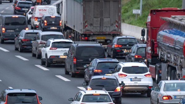 A7 und Elbtunnel zum HSV-Derby dicht – droht Verkehrschaos?