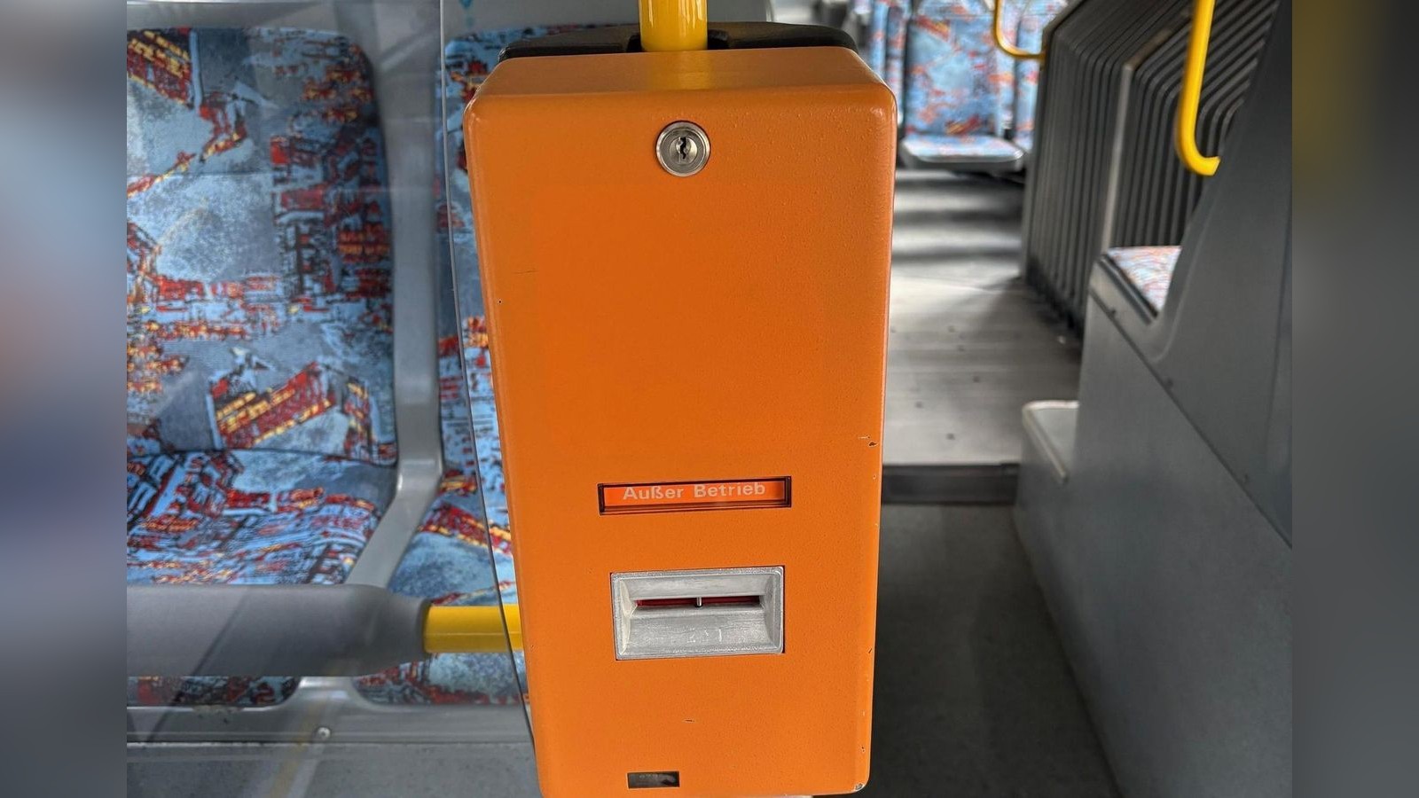 Siegen-Immer-mehr-digital-Vierertickets-f-r-den-Bus-werden-abgeschafft
