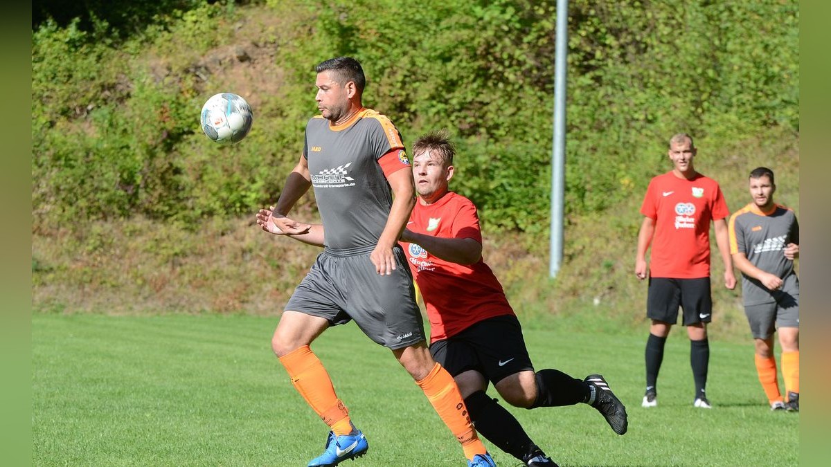 Ging als Anführer vornweg: Christian Schlupp, hier gegen Marksuhl.
