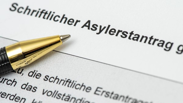Deutlicher Rückgang bei Asylanträgen in Deutschland