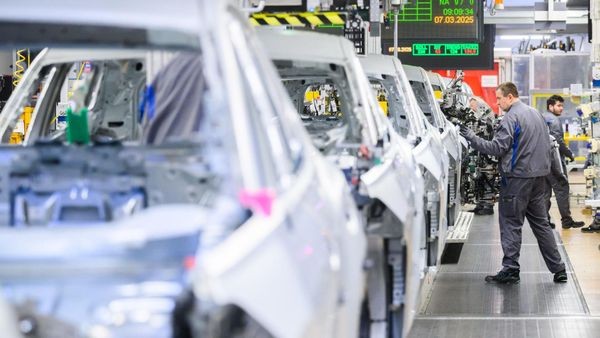 Automobilwirtschaft: Es ist ein Absturz mit Ansage