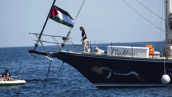 Aktivistka v Berlinu oproščena zaradi slogana 'Od reke do morja'