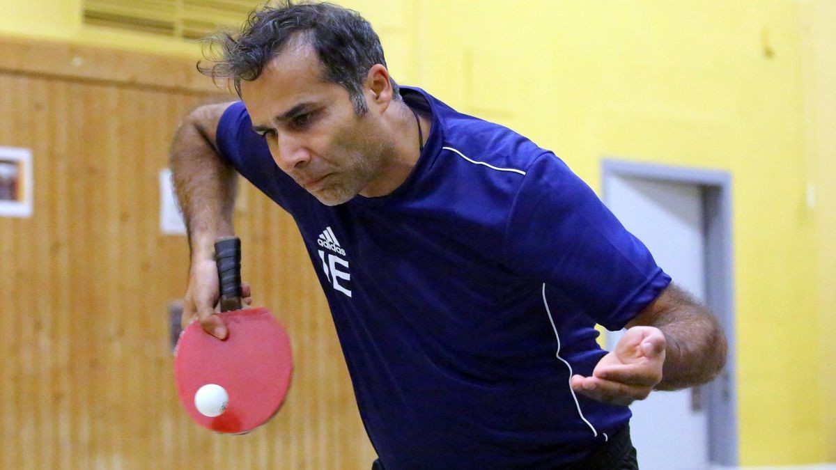 Порнографиялық фрагменттері бар фильмді қараңыз Ескі Трейси Адамс полицейлік формадағы секс