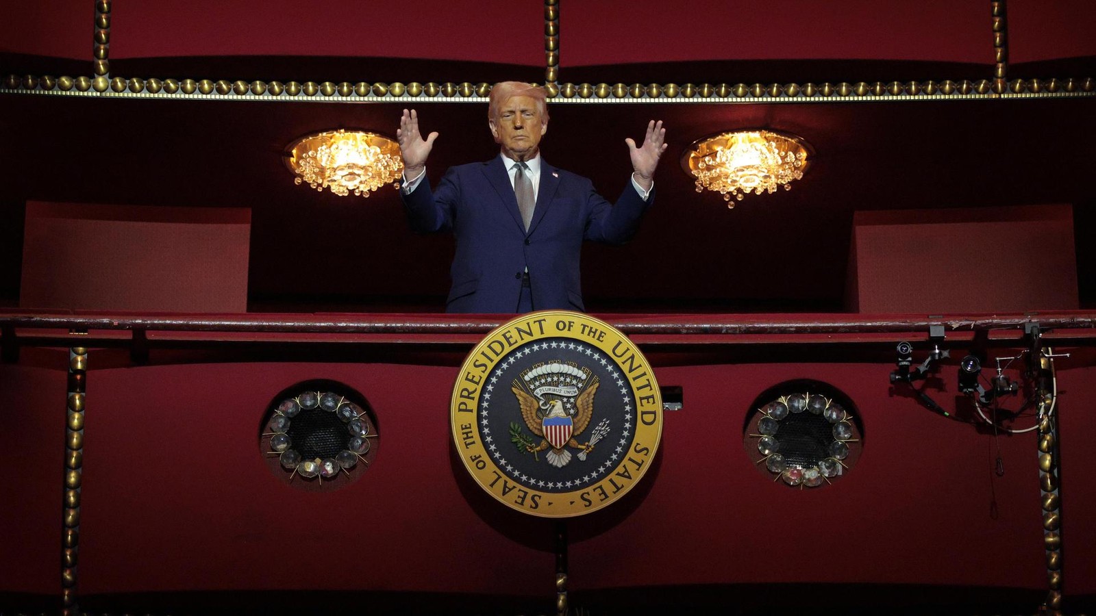 Z-lle-Deals-und-eine-Entf-hrung-So-hat-Donald-Trump-die-Welt-ver-ndert