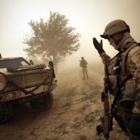 Afghanistan, 2011, Rahmat Bay. Bundeswehr-Soldaten auf Patrouille während der mehrtägigen Operation Orpheus. Bundeswehr in Afghanistan