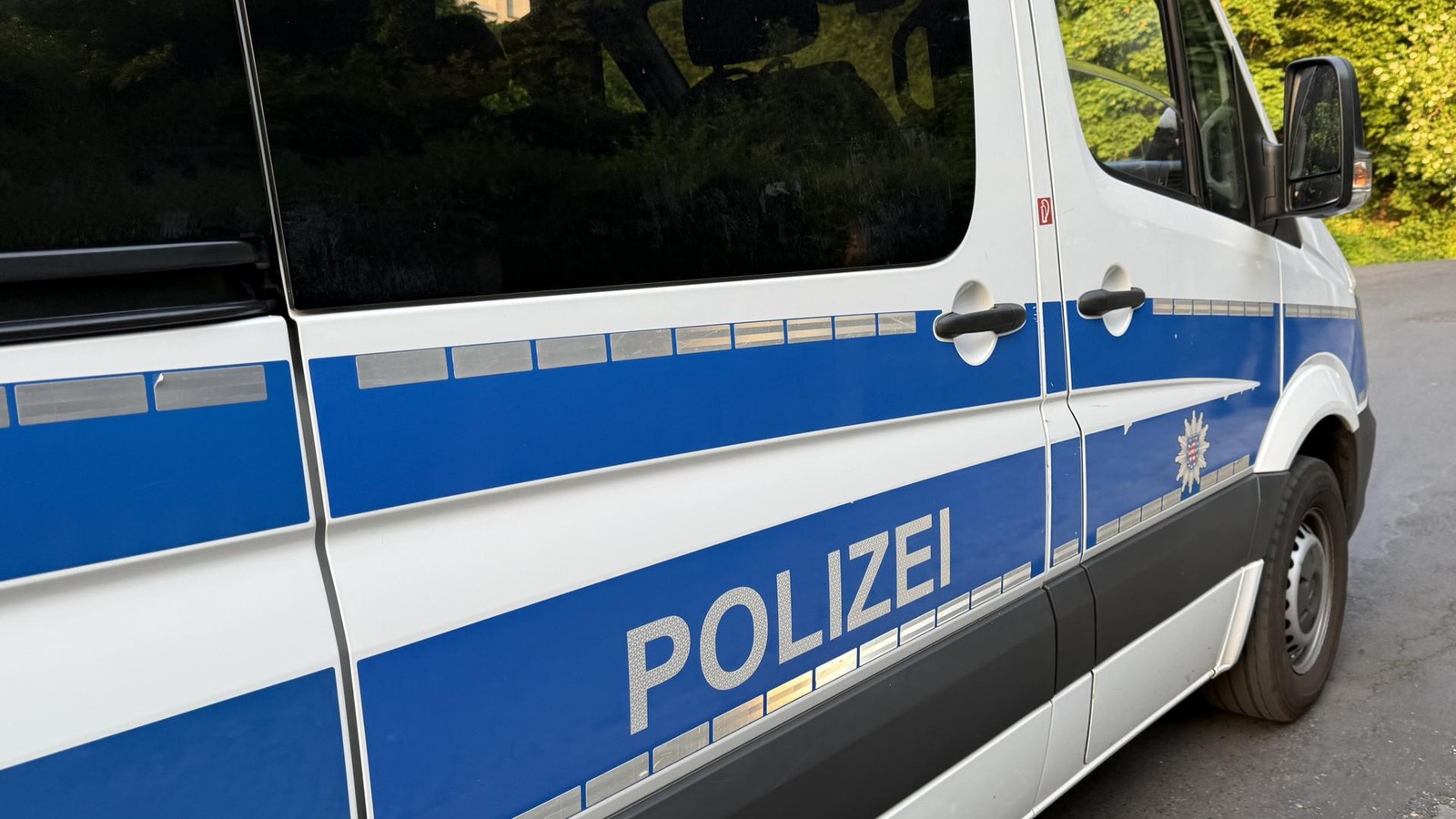 Mehrere-Pkw-in-Eisenach-demoliert