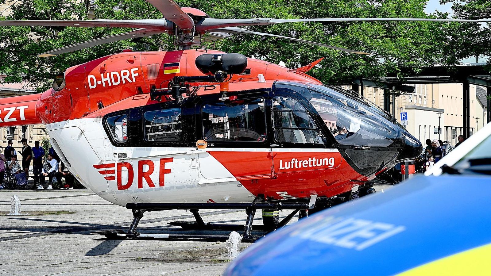 Schwerer-Unfall-auf-der-B229-Zwei-eingeklemmte-Verletzte