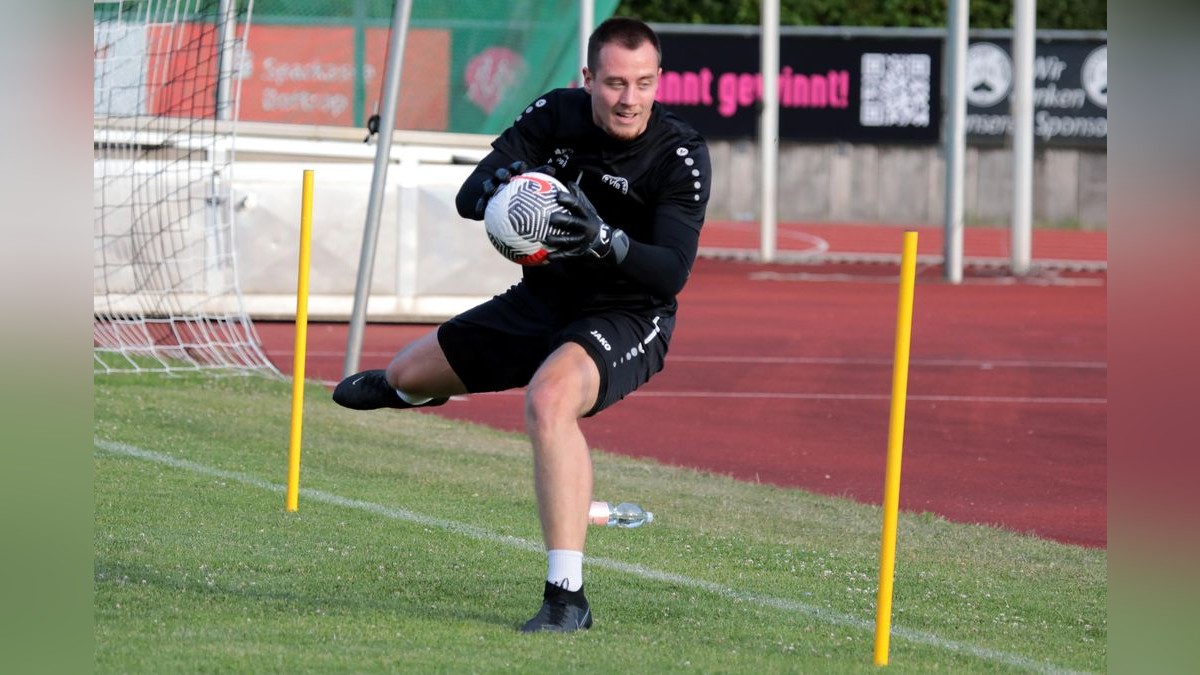 Der VfB Bottrop ist am Dienstag in die Vorbereitung auf die neue Landesligasaison gestartet. Trainingsauftakt VfB Bottrop im Jahnstadion in Bottrop