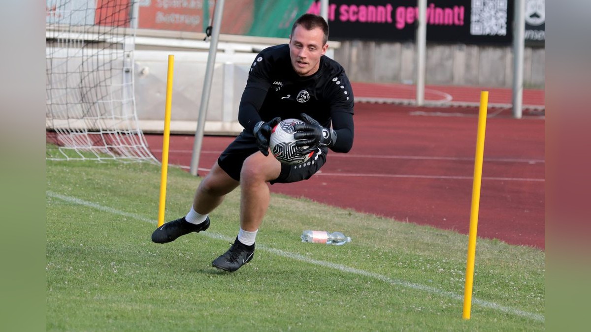 Der VfB Bottrop ist am Dienstag in die Vorbereitung auf die neue Landesligasaison gestartet. Trainingsauftakt VfB Bottrop im Jahnstadion in Bottrop
