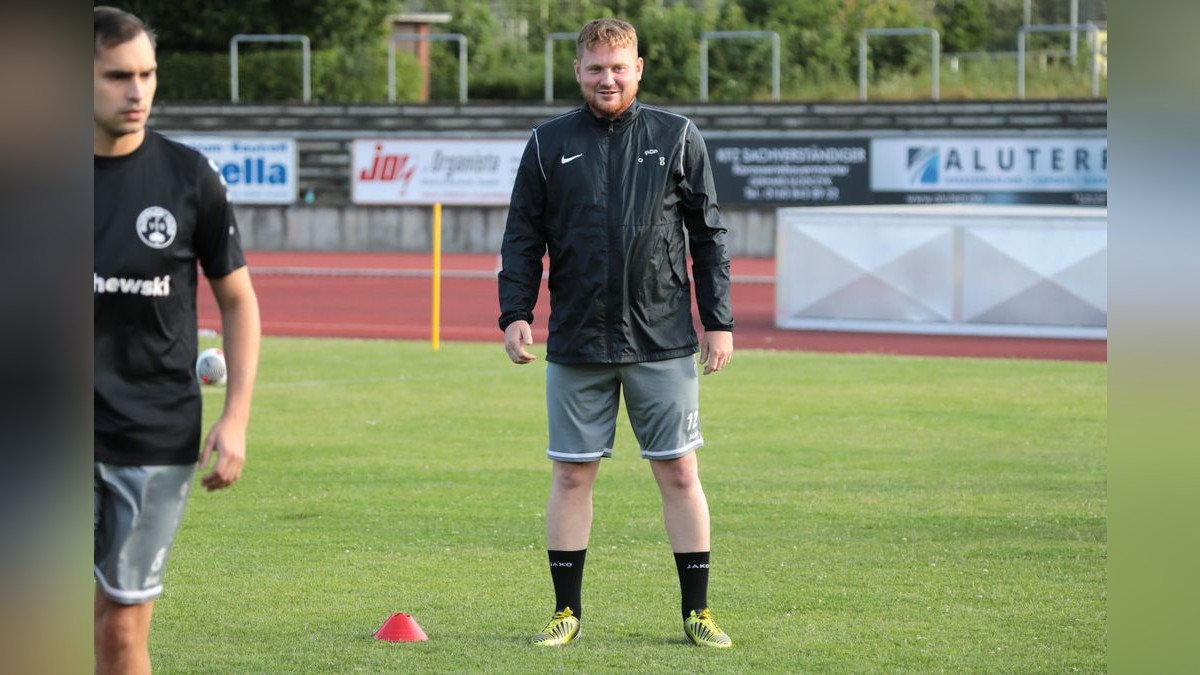 Der VfB Bottrop ist am Dienstag in die Vorbereitung auf die neue Landesligasaison gestartet. Trainingsauftakt VfB Bottrop im Jahnstadion in Bottrop