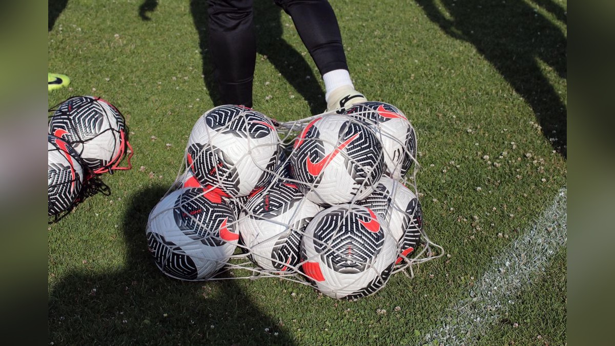 Der VfB Bottrop ist am Dienstag in die Vorbereitung auf die neue Landesligasaison gestartet. Trainingsauftakt VfB Bottrop im Jahnstadion in Bottrop