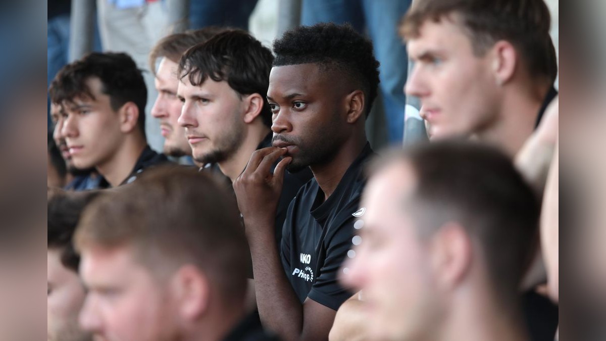 Der VfB Bottrop ist am Dienstag in die Vorbereitung auf die neue Landesligasaison gestartet. Trainingsauftakt VfB Bottrop im Jahnstadion in Bottrop