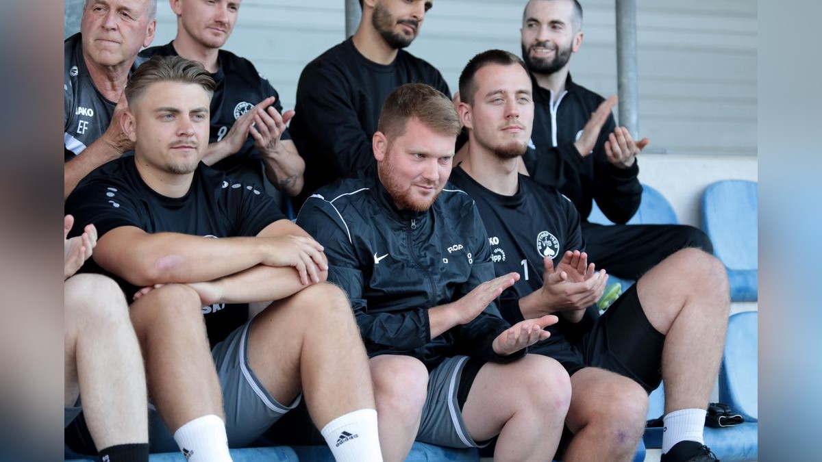 Der VfB Bottrop ist am Dienstag in die Vorbereitung auf die neue Landesligasaison gestartet. Trainingsauftakt VfB Bottrop im Jahnstadion in Bottrop
