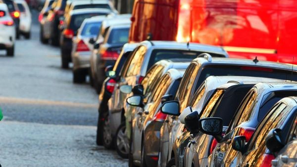 Helsinki dosegel eno leto brez smrtnih žrtev v prometu z inovativnimi varnostnimi ukrepi, strokovnjaki predlagajo podobne rešitve za Gradec