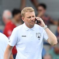 Marco Hoffmann steht kurz vor seiner Premierensaison mit dem VfB Bottrop. Der neue Coach muss den ersten Rückschlag der Vorbereitung hinnehmen. Abwehrspieler Frederick Ansah hat sich verletzt. VfB Bottrop - Rot-Weiss Essen
