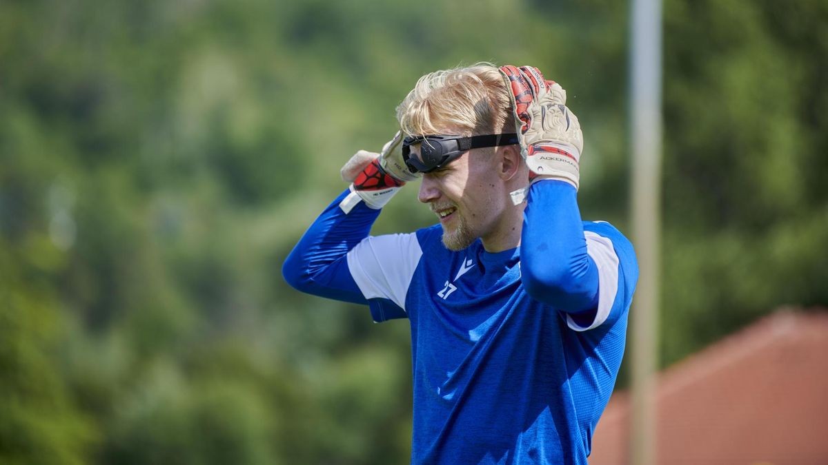 Warum die Torhüter des FC Carl Zeiss Jena mit Spezialbrille trainieren