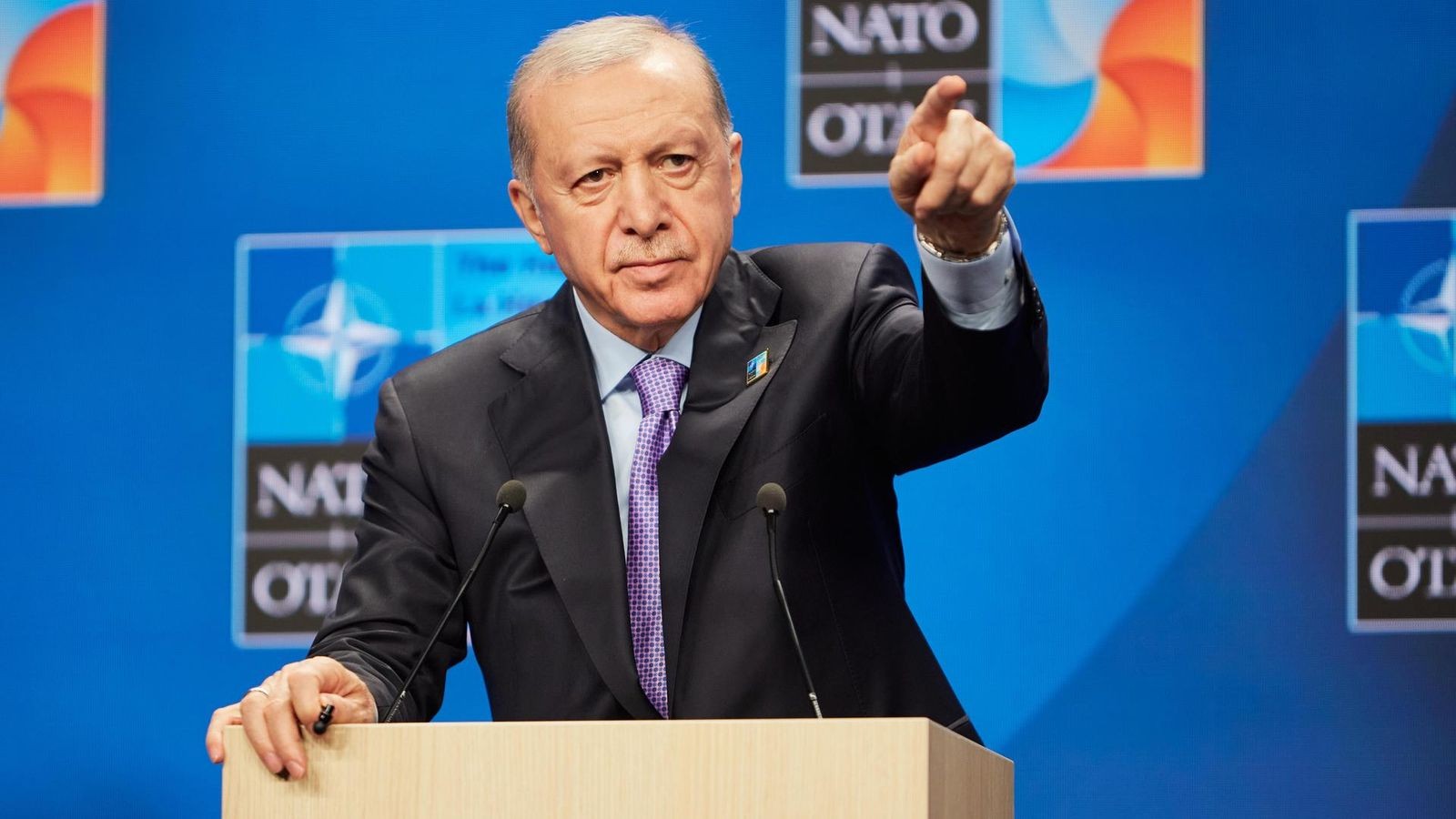 Erdogan-droht-mit-Milit-r-Alter-Konflikt-flammt-neu-auf