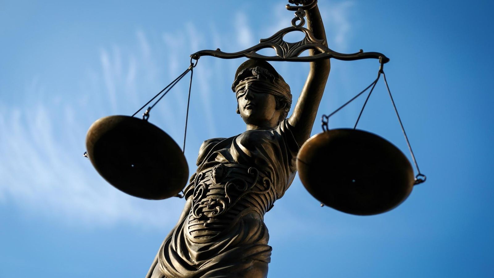 Frau-in-Berlin-von-Ex-Partner-erstochen-lebenslange-Haft