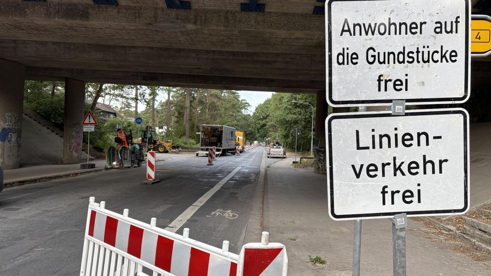 Dreiste-Autofahrer-ignorieren-einfach-Absperrung-in-Gifhorn