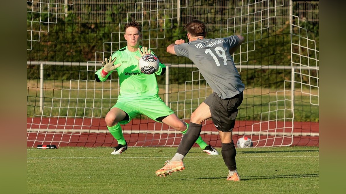 Der VfB Bottrop und der VfB Kirchhellen trennen sich in einem Testspiel im Jahnstadion 2:2. VfB Bottrop gegen VfB Kirchhellen