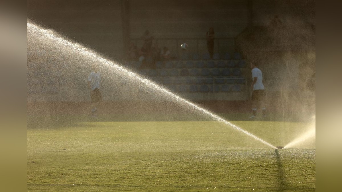 Der VfB Bottrop und der VfB Kirchhellen trennen sich in einem Testspiel im Jahnstadion 2:2. VfB Bottrop gegen VfB Kirchhellen