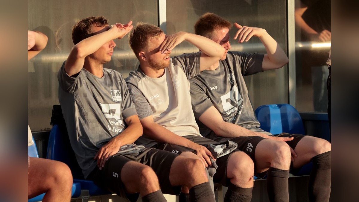 Der VfB Bottrop und der VfB Kirchhellen trennen sich in einem Testspiel im Jahnstadion 2:2. VfB Bottrop gegen VfB Kirchhellen