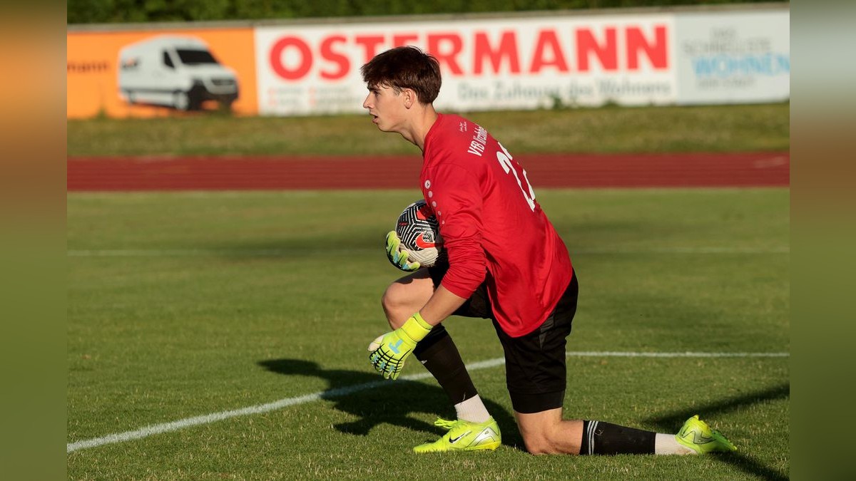 Der VfB Bottrop und der VfB Kirchhellen trennen sich in einem Testspiel im Jahnstadion 2:2. VfB Bottrop gegen VfB Kirchhellen