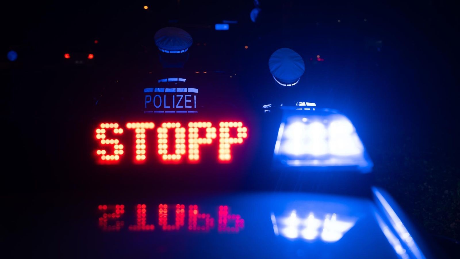 Unfall-auf-L-870-Auto-berschl-gt-sich-in-Marsberg-Canstein