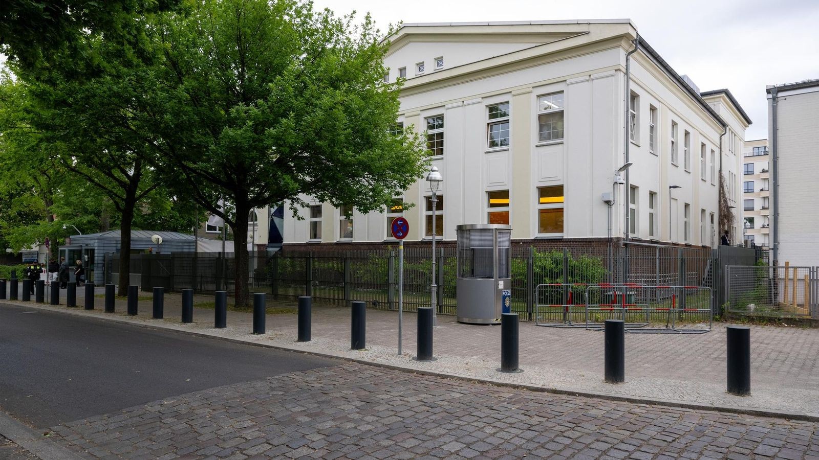 Vom-Lost-Place-zur-Synagoge-Geheimnisse-des-Umspannwerks-Wilmersdorf