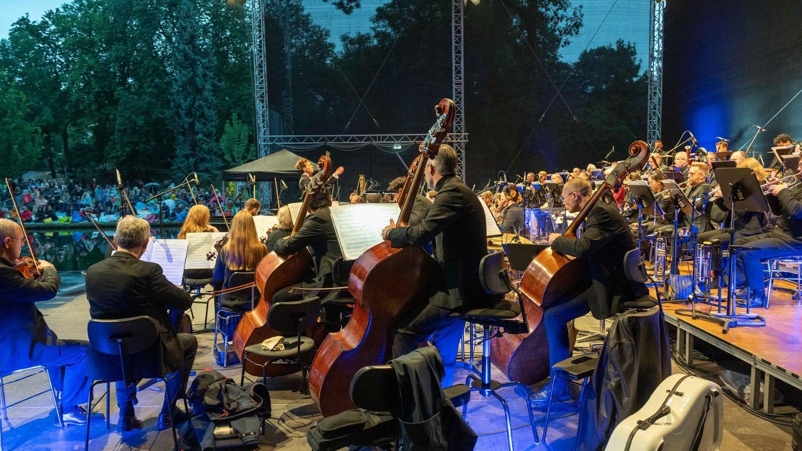 Staatskapelle-Weimar-ist-ungl-cklich-mit-Konzert-im-Park-Konsequenzen-gefordert