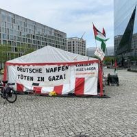 Derzeit muss das propalästinensische Protestcamp seine Zelte am Washingtonplatz am Hauptbahnhof aufschlagen. Derzeit muss das propalästinensische Protestcamp seine Zelte am Washingtonplatz am Hauptbahnhof aufschlagen.